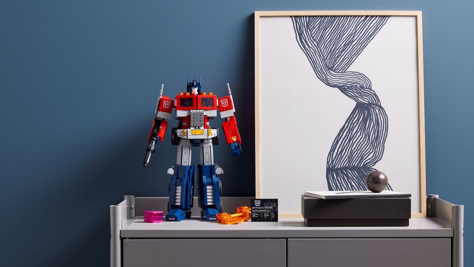 LEGO Creator Expert Optimus Prime converts to a truck without taking the model apart
