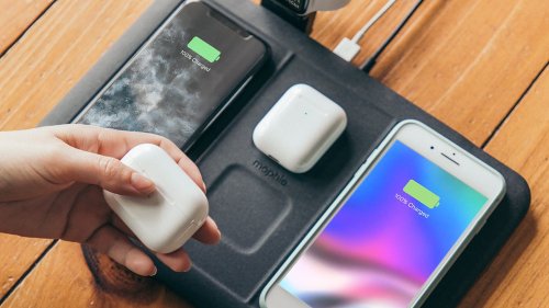 mophie 4-in-1 wireless charging mat powers up to five gadgets at once
