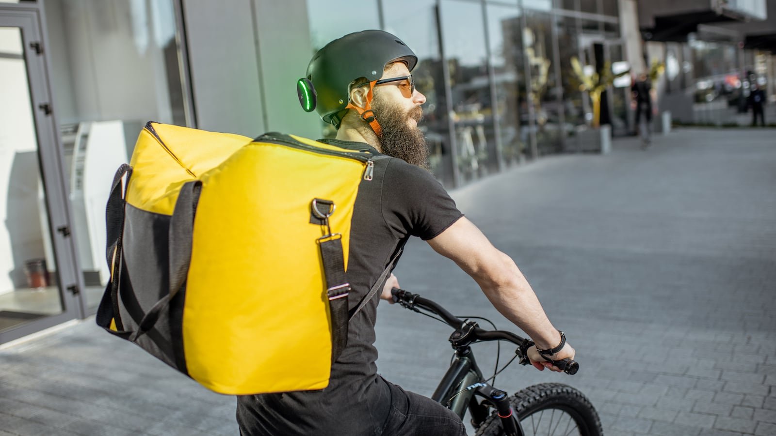 Ticc* smart blinker lets urban commuters ride safer