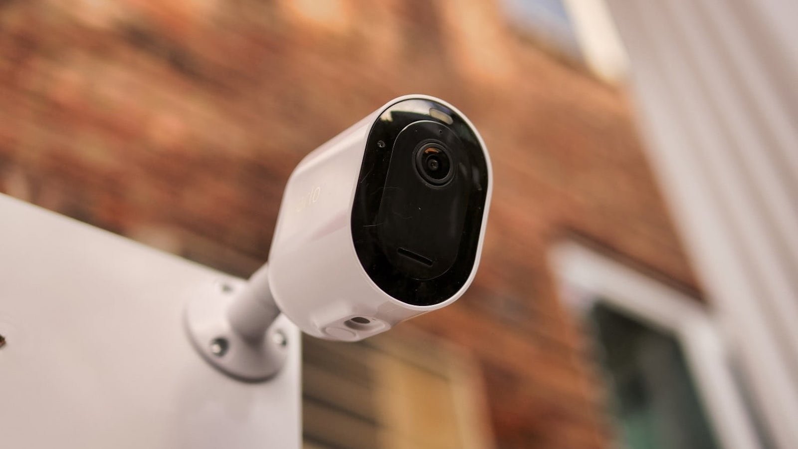 Arlo Pro 4 spotlight security camera has a built-in smart siren to deter thieves