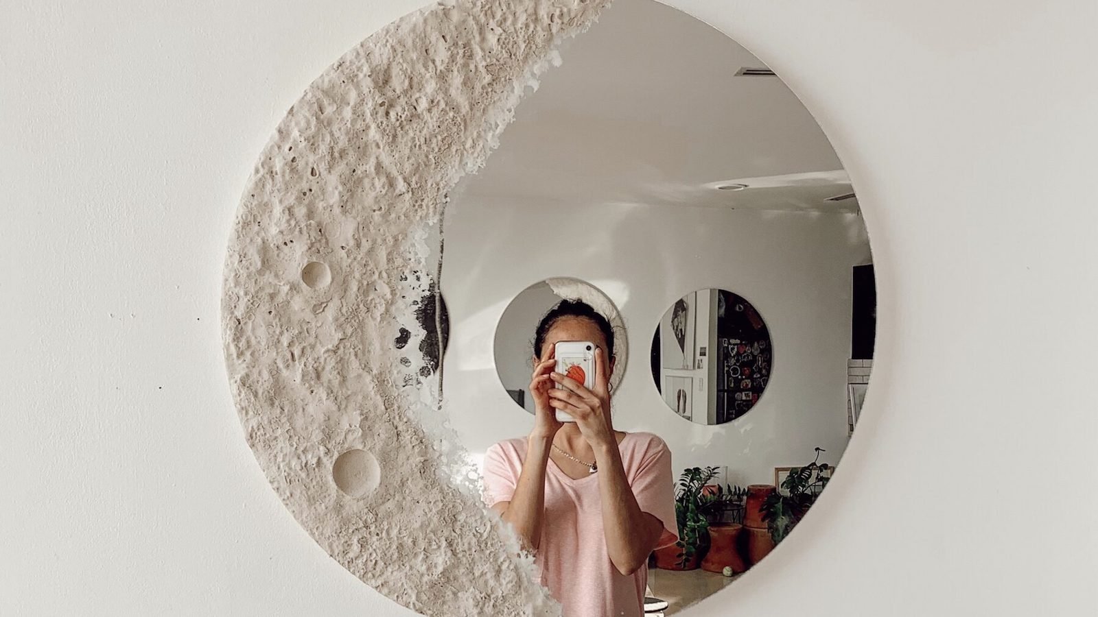 This HER unique mirror updates your home’s decor instantly