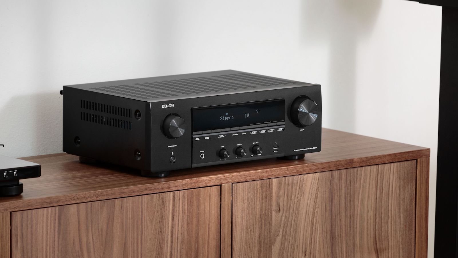 Denon DRA-900H AV Receiver lets you play vinyl, Hi-Res, CD, Blu-Ray and 8K content