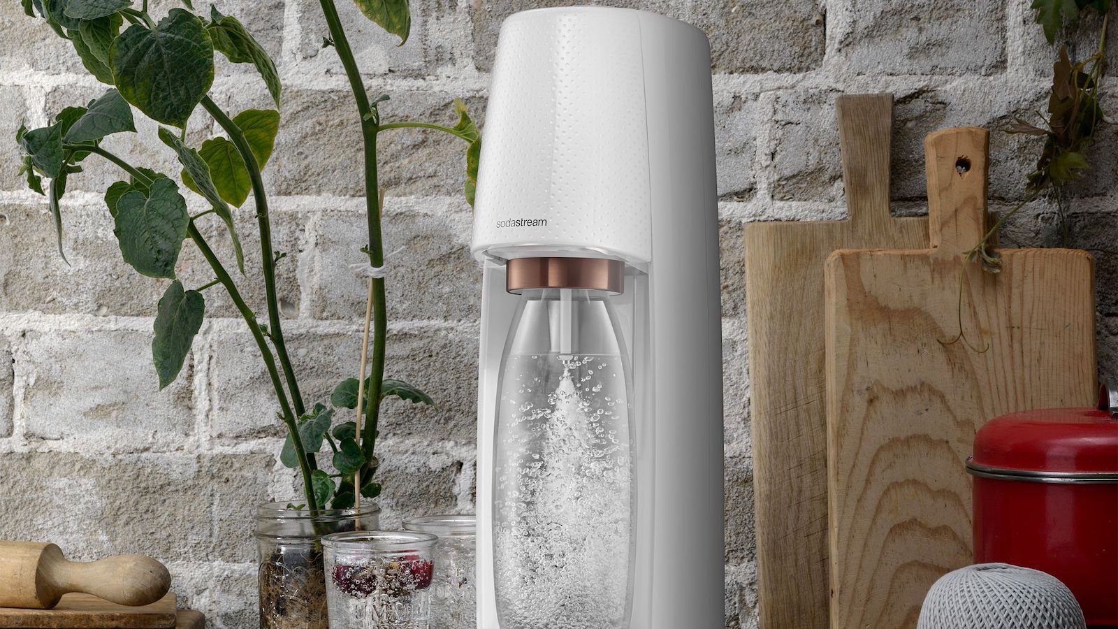 SodaStream Fizzi classic sparkling water maker features a compact, cordless design