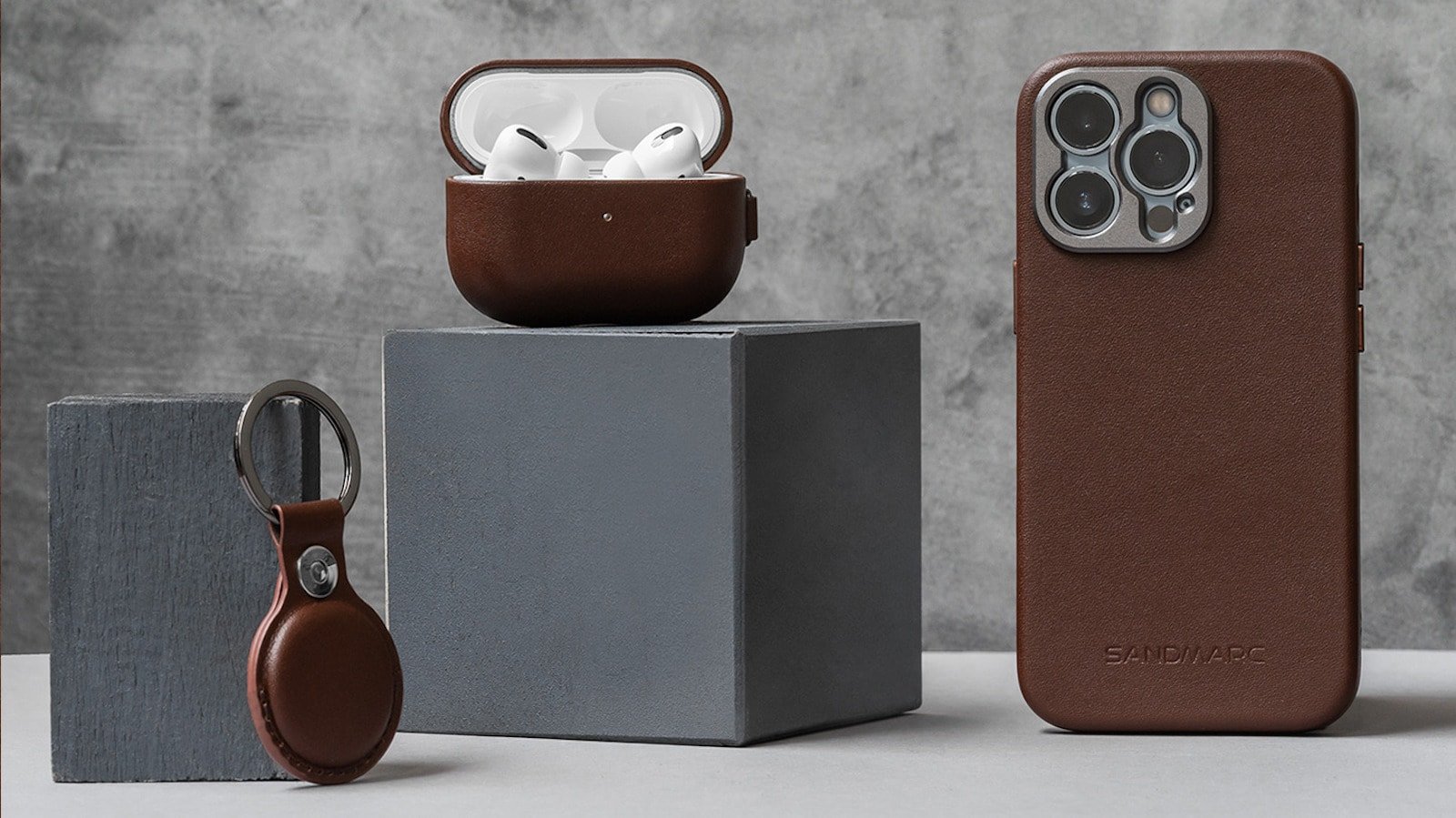 SANDMARC Leather Collection for Apple uses full-grain leather to last a lifetime