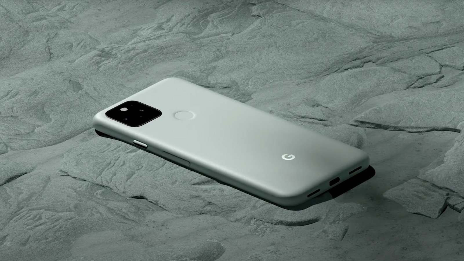 Google Pixel 5 smartphone offers wireless and reverse wireless charging