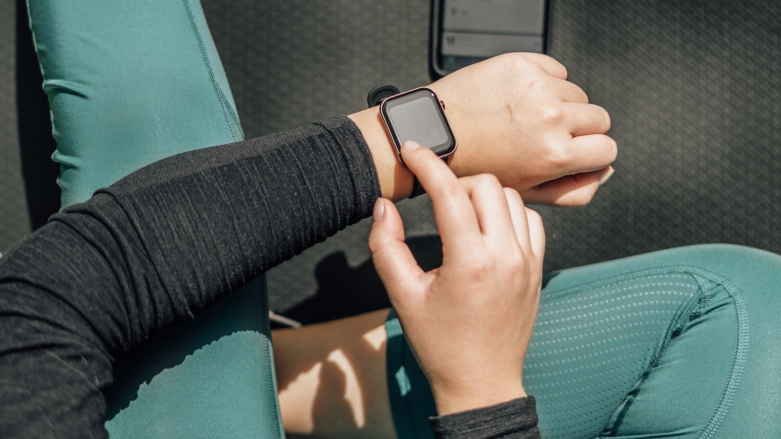 Mobvoi TicWatch GTH health smartwatch monitors skin temperature, oxygen levels, and more
