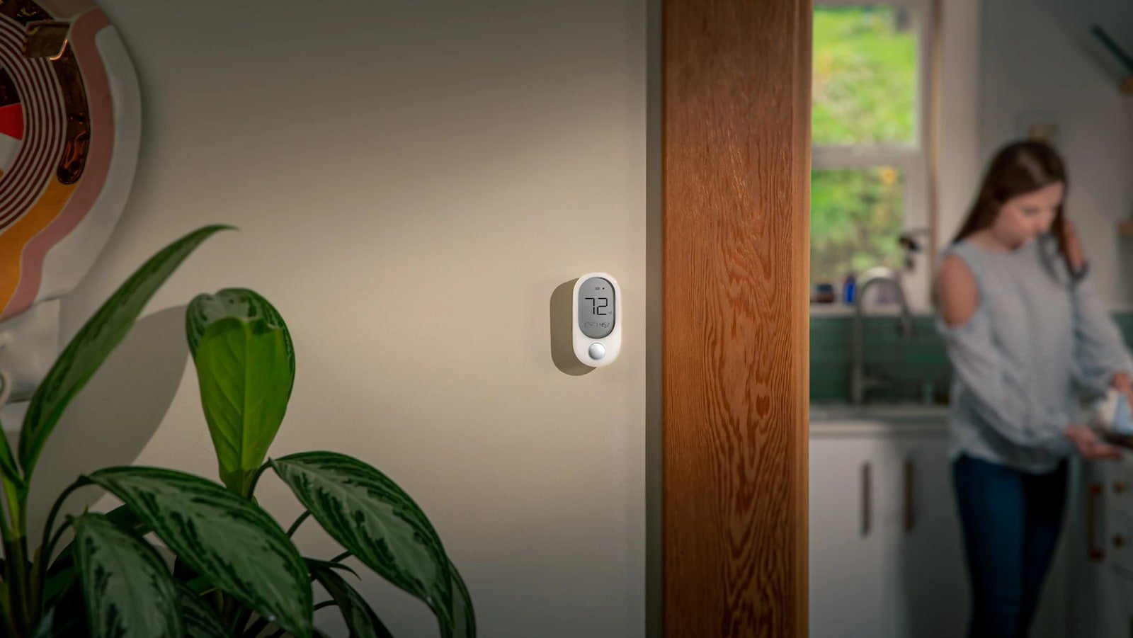 Wyze Room Sensor balances your home’s climate to eliminate hot and cold spots