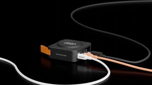 P3 PRO slim portable Qi2 charger has 3 USB ports, 3 global travel adapters, and more