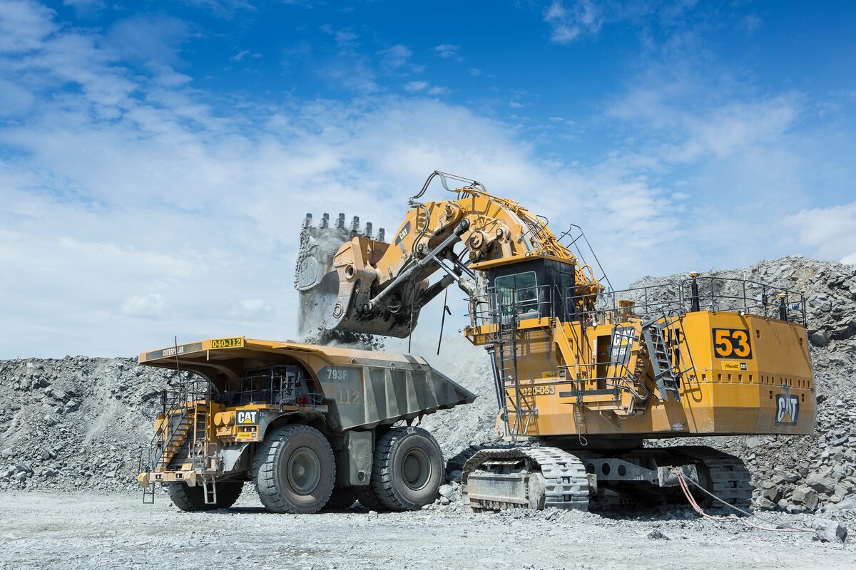 Insider Report: Company presidents make multi-million dollar sales in these two stocks