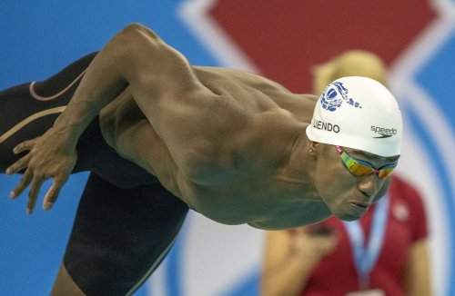 Josh Liendo lowers his national butterfly record twice at Canadian swim trials