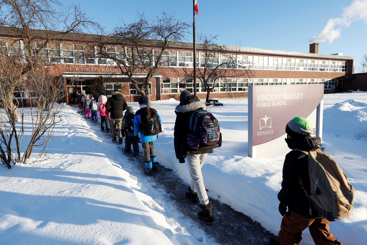 Ontario officials vague on school reopening criteria