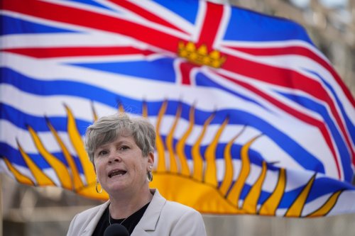 B.C.’s efforts to attract American nurses paying off with more than 100 registered available to work, Premier says