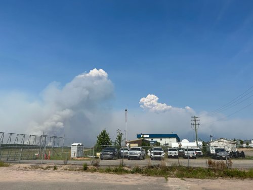 Northern Alberta community of Fort Chipewyan evacuated with military airlift as out of control fire rages