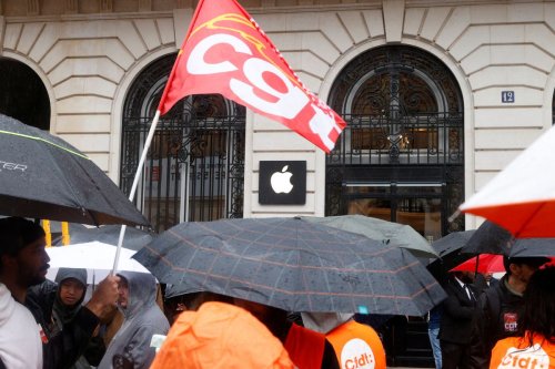 Workers at Apple stores in France stage strike over pay, working conditions on iPhone 15 launch day