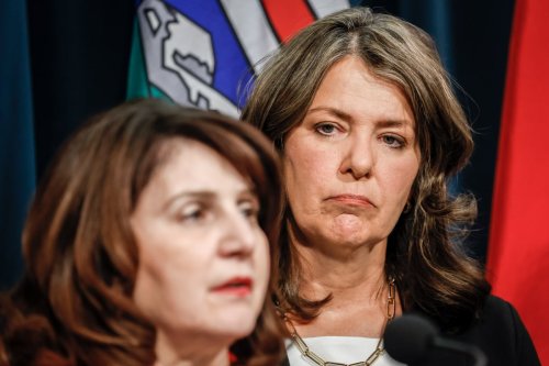 Board of Alberta Health Services fired on same day that investigation report was due