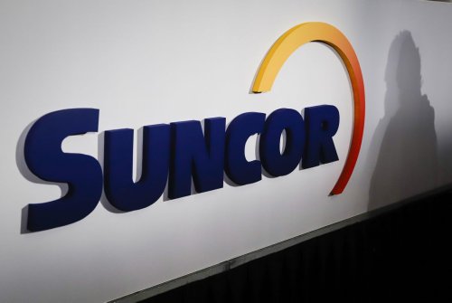 Suncor to cut 1,500 jobs by end of year, employees informed Thursday