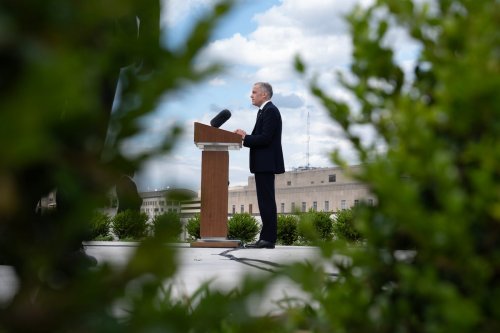 Business Brief: Carney chooses his fighters