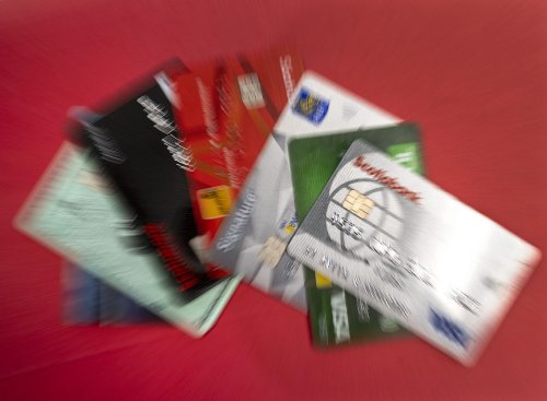 Opinion: Struggling small businesses fund your credit-card points. Ottawa was right to cut their fees