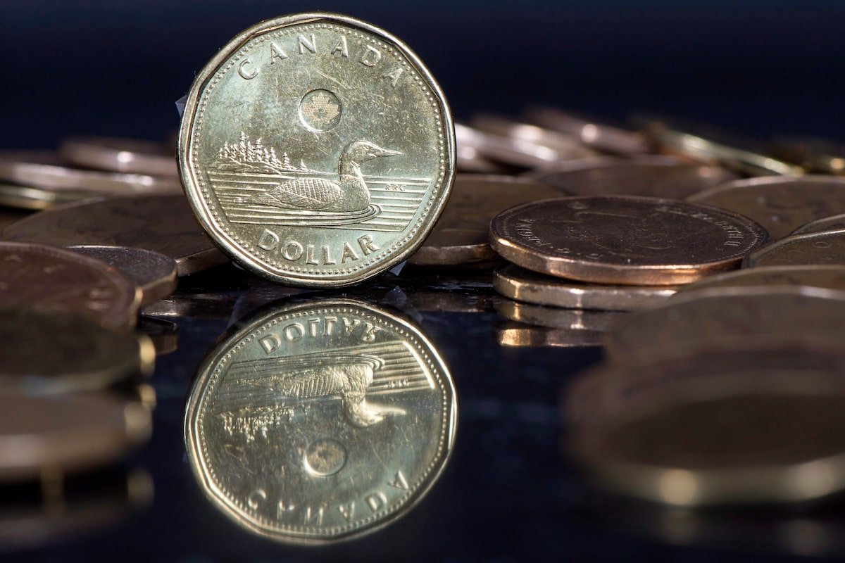 Canadian dollar extends weekly decline as investors pursue safe havens