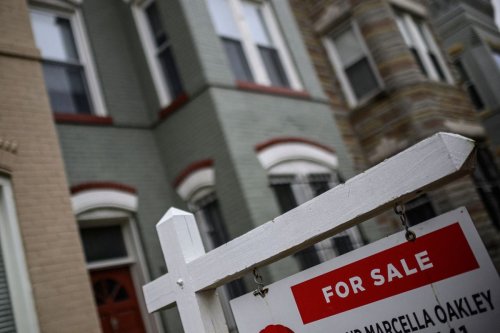 Federal rule change allows foreign home buyers to make purchases again