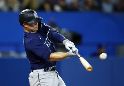 France’s two-run homer leads Mariners past Blue Jays 5-1 as Seattle avoids sweep