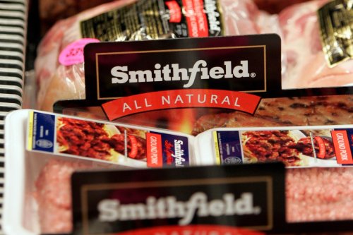 Canada resumes imports from biggest U.S. pork plant run by Smithfield Foods