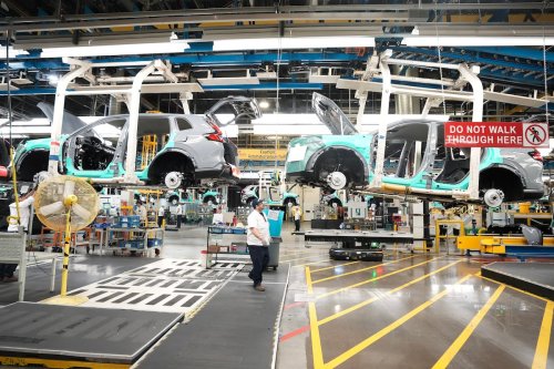 Trump says 25-per-cent tariff on cars made in Canada could go up