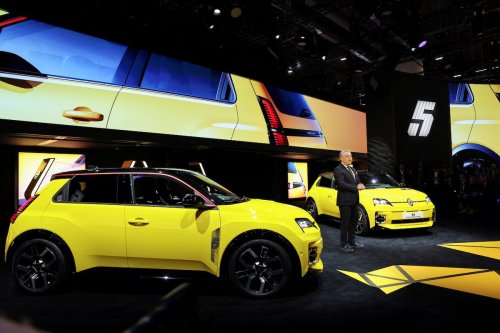 The U.S. is holding Canadians back from getting better cars, now is the time for Ottawa to change that