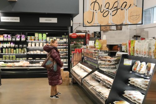 Grocers ramp up ready-made meals as Canadians balance convenience and costs