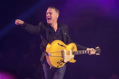 Bryan Adams plans 19 stops in Canada on North American tour