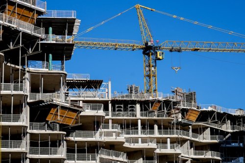 Ottawa announces $2.5-billion in loans for rental housing in Toronto