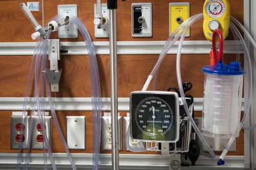 Vancouver Island city-owned clinic on track to sign two more doctors, mayor says