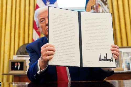 Trump’s defiance of judges moves U.S. into dangerous territory