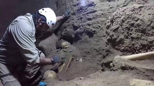 Video: Ancient Inca tomb discovered in Lima home