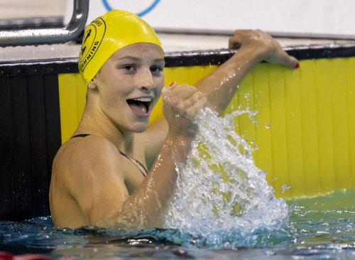 Summer McIntosh breaks another world record at the Canadian swimming ...