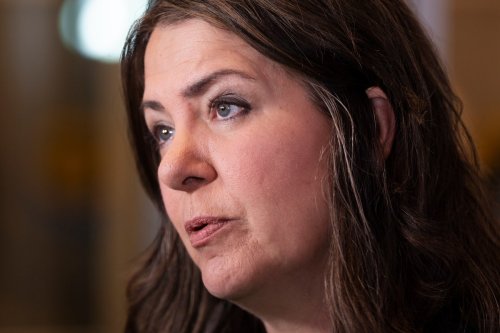 Danielle Smith tells U.S. podcast she asked Trump administration to pause tariffs to bolster Conservatives