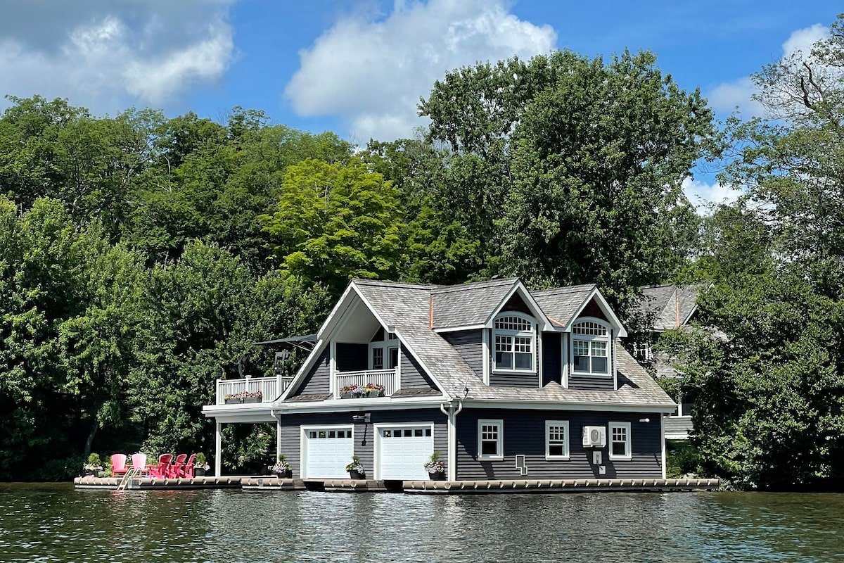 Canadian travel companies adapt as clients avoid U.S. travel