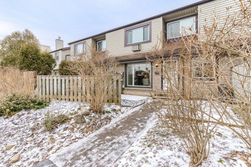 Older Guelph townhouse gets two bids in uncertain market