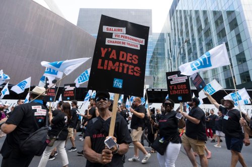 Quebec union representing 80,000 nurses rejects tentative deal with province