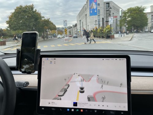 Review: Beyond the hype and crash investigations: What it’s like to drive with Tesla’s ‘Full Self-Driving’ feature