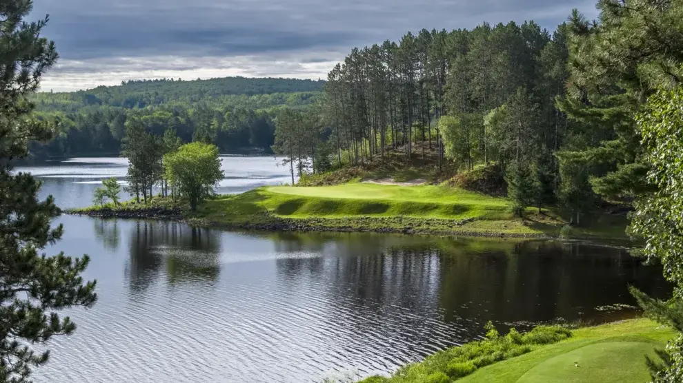 Golf Travel & Architecture - cover