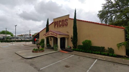 Mexican restaurant in Texas enforces mask rule, threatened with ICE