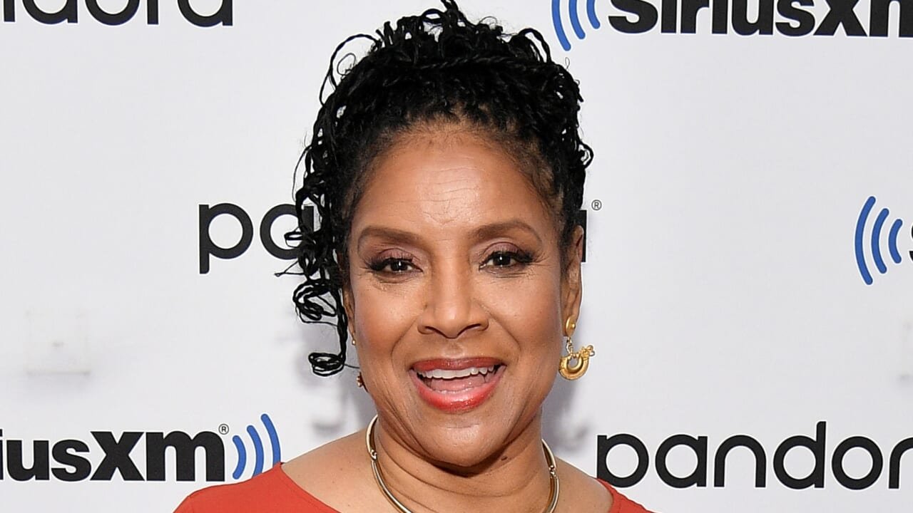 Black Twitter drags troll who said Phylicia Rashad 'enabled' Cosby