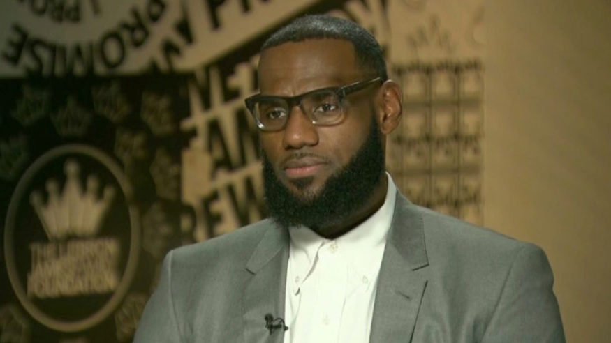 Lebron James on Trump's NFL attack 'I believe our president is trying to divide us'