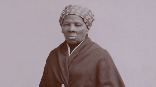 Members of Congress unveil Harriet Tubman coin collection