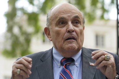 Giuliani is target of election probe in Georgia, his lawyers are told