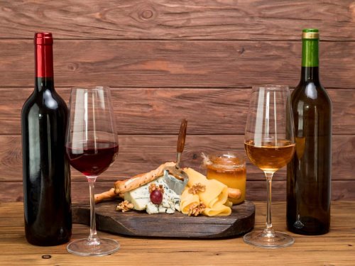 Red Wine vs White Wine: Which Alcoholic Beverage Increases Cancer Incidences?