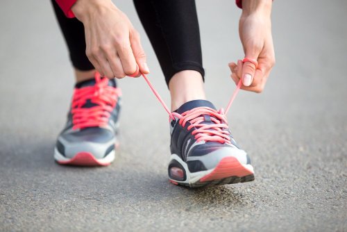 These Are the Only Walking Shoes This Podiatrist Recommends