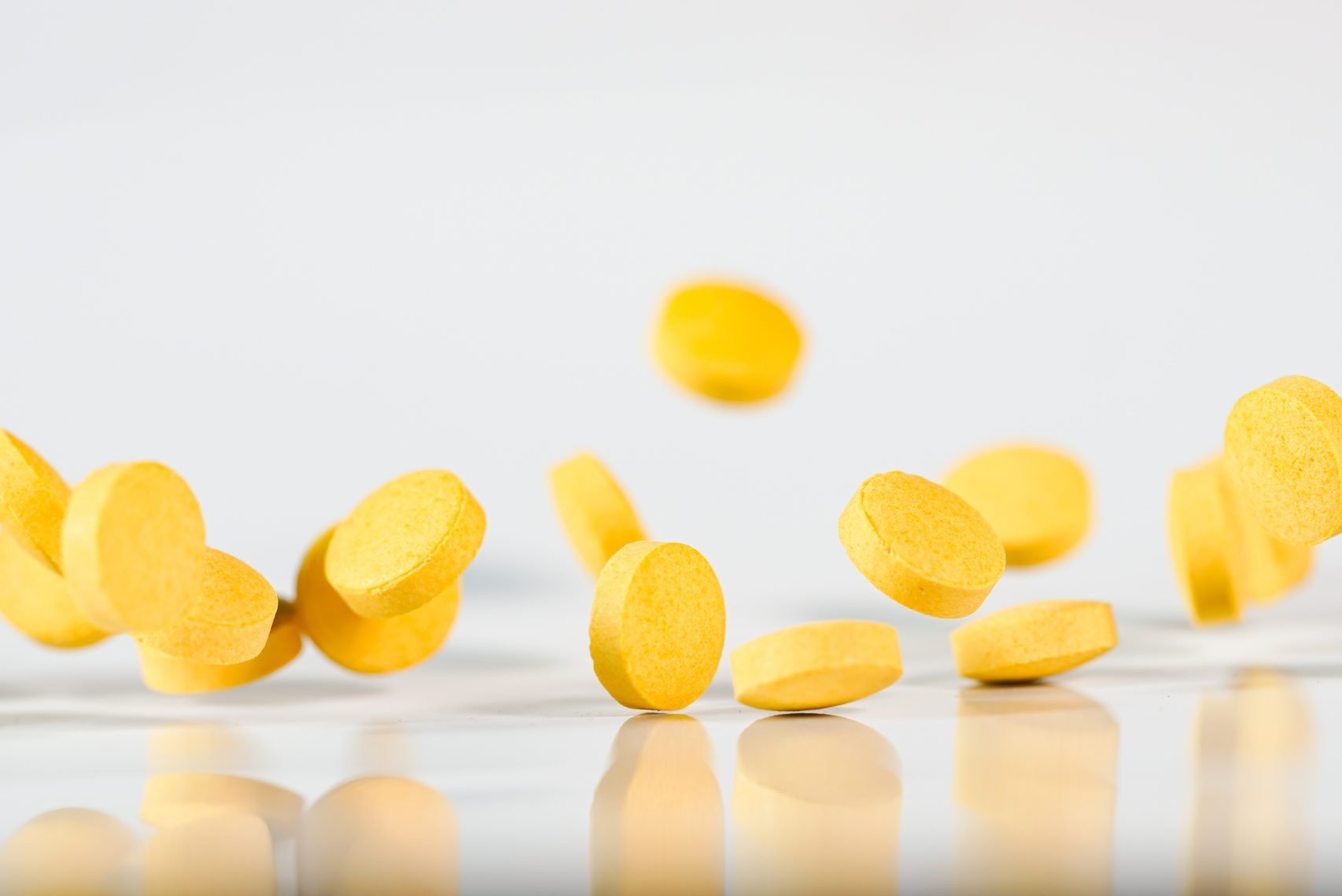 8 Best Mood-Supporting Vitamins and Supplements, from a Nutrition Psychologist