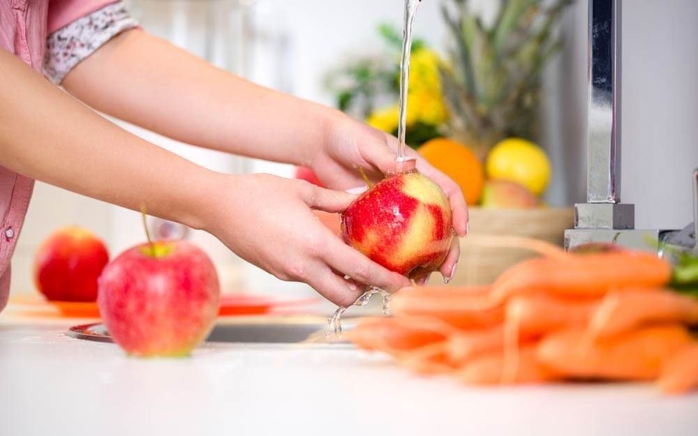 This Is the Best Way to Clean Pesticides Off Your Fruit, According to Science